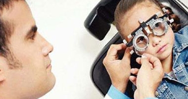 طبيب عيون: "الحول" من أمراض العيون الأكثر شيوعا بين الأطفال