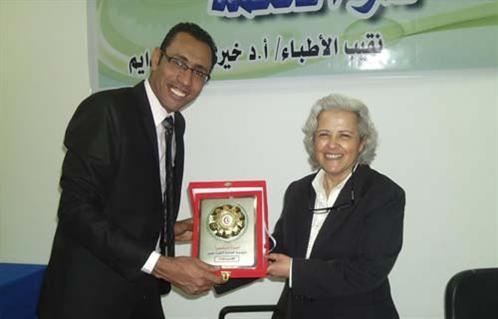 بحضور وزير الصحة.. الأطباء تكرم الزميل محمد علي خلال احتفالية يوم الطبيب السابع والثلاثين