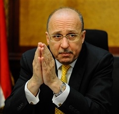  بالمستندات.. مئات الأطباء يخاطبون وزير الصحة ومحافظ أسيوط لإقالة مدير الإدارة الصحية